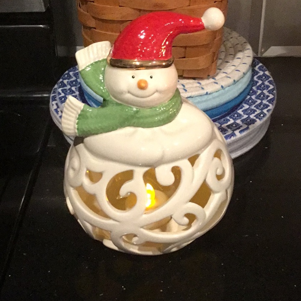 NIB Lenox snowman figurine